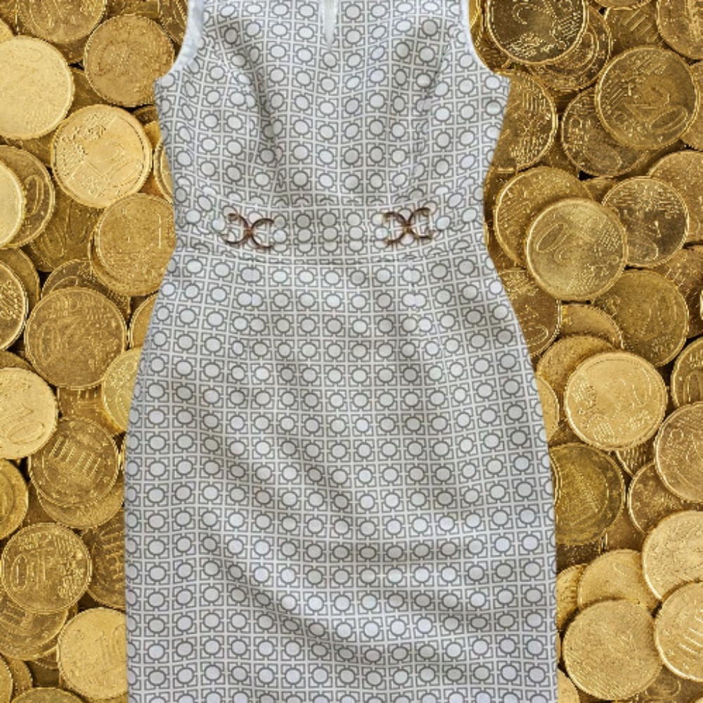 🌟 Tahari Arthur S. Levine Sheath Dress – Size 4 – Geometric Print, Gold Buckle